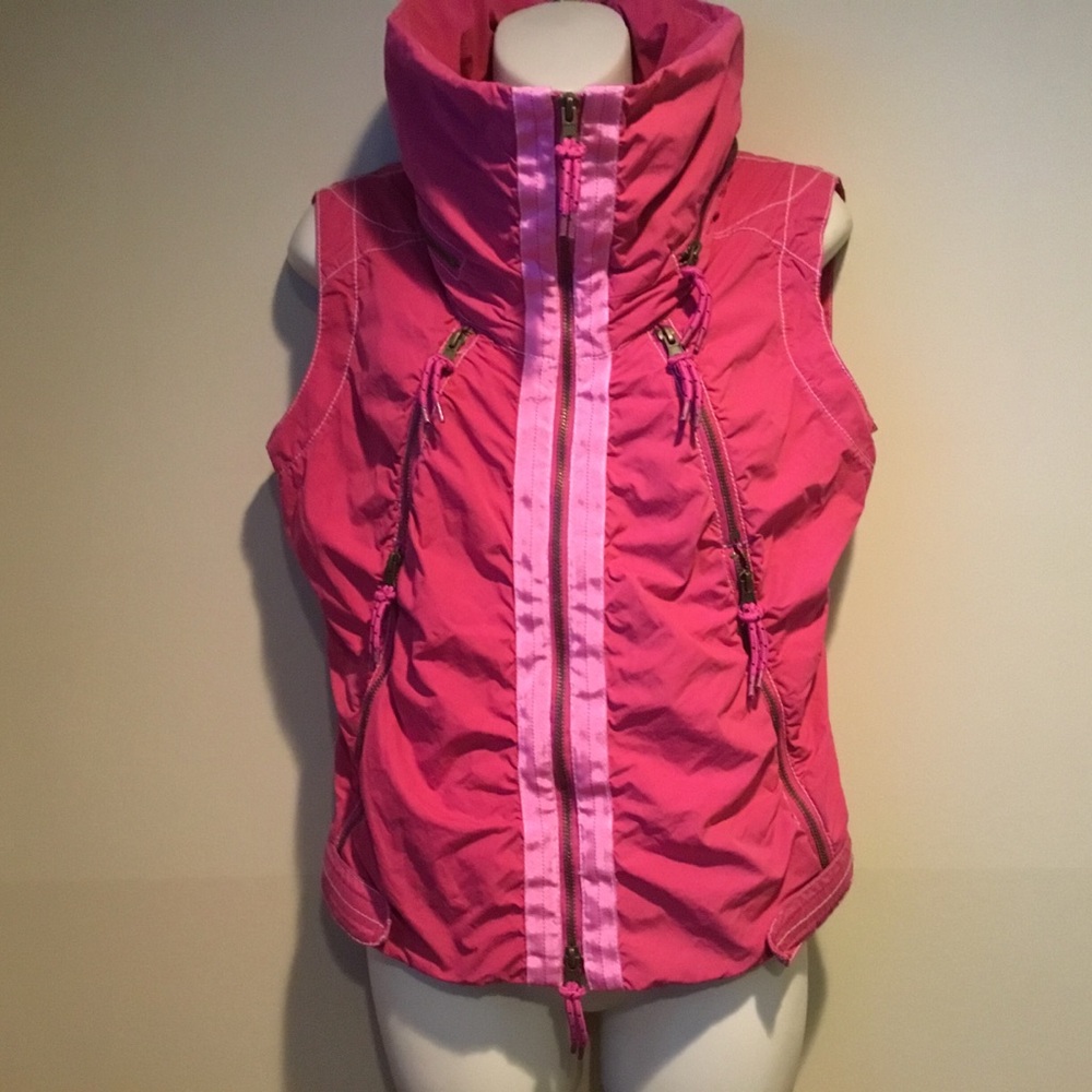 TUZZI Women’s vest SZ 14 hidden collar hood preloved good condition